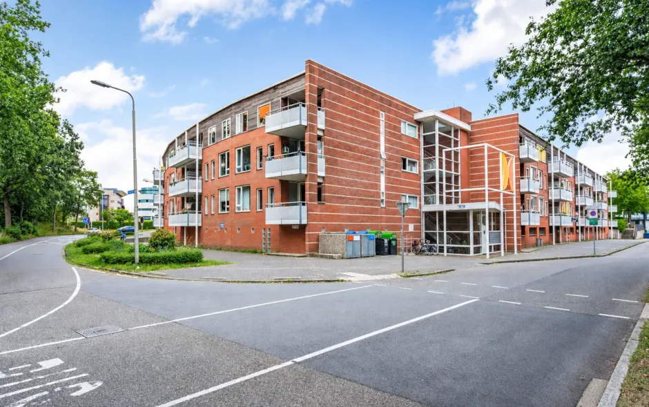 Appartement te koop: Albert Schweitzersingel 18, Amersfoort