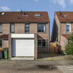                         Valkenkamp 140
                    