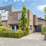                         Zonnedauw 43
                    