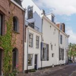 Vrouwjuttenstraat 1