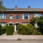                         Petristraat 11
                    