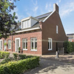                         Binnengrachthof 2
                    